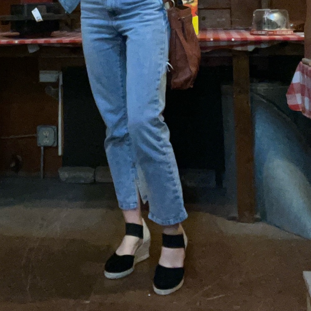 Cute tan and black Sandals